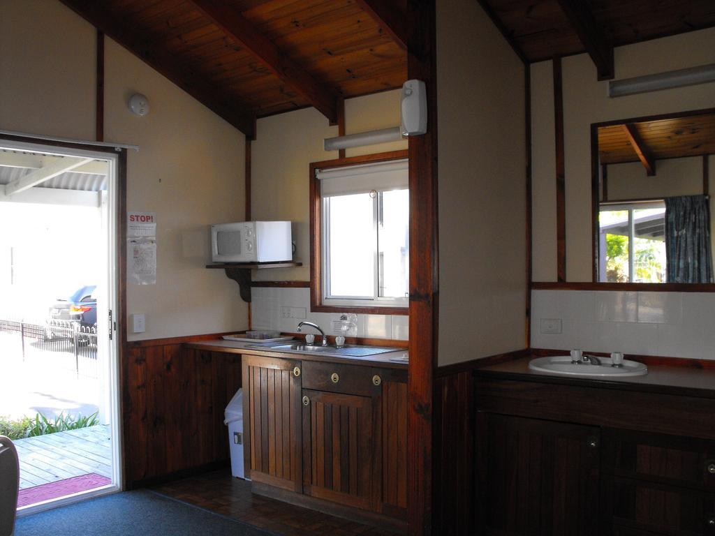 Smugglers Cove Holiday Village Forster Bilik gambar