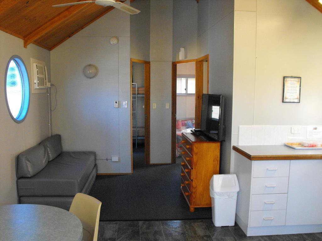 Smugglers Cove Holiday Village Forster Bilik gambar